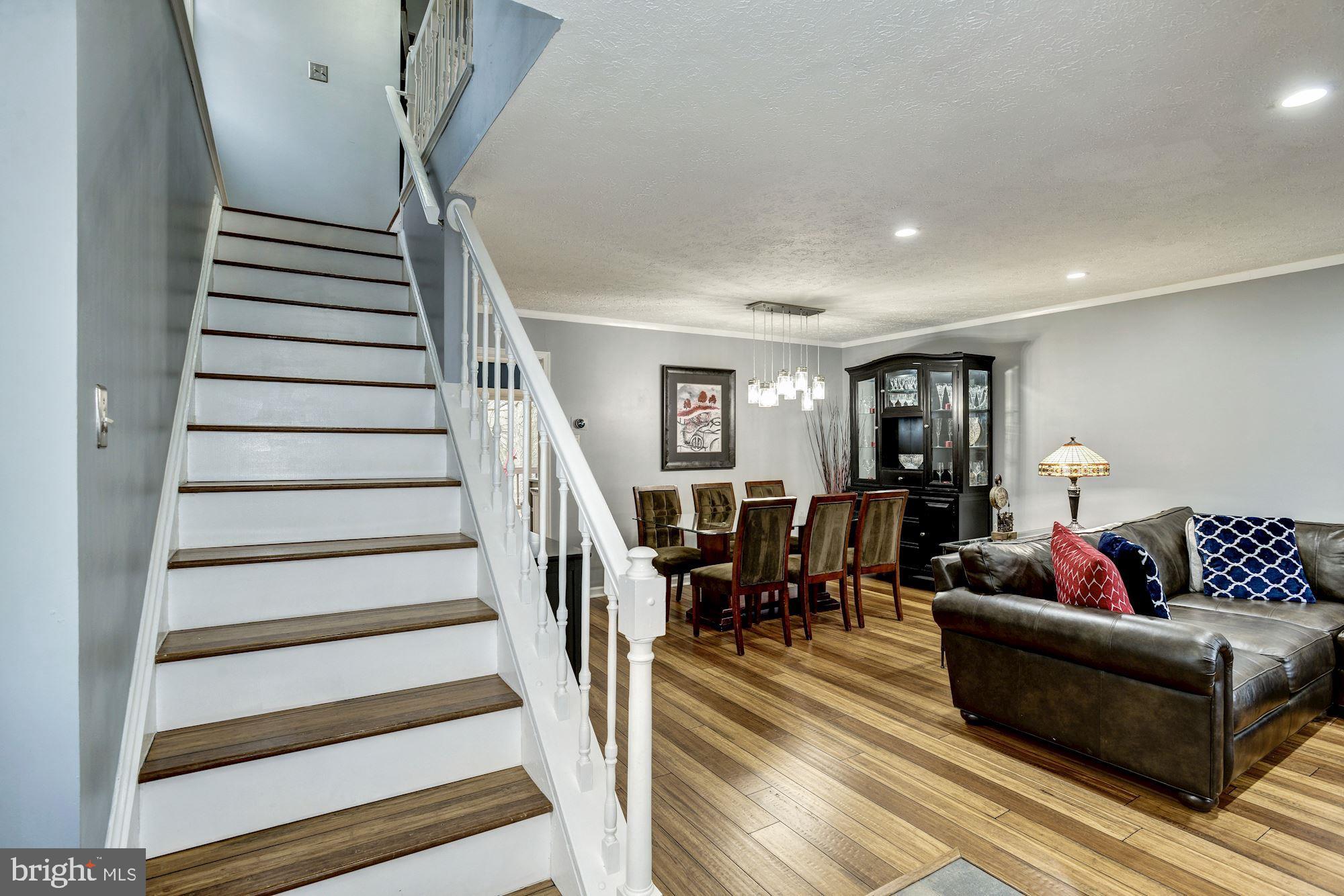 7342 Stream Way Springfield, VA 22152 - Photo 5 of 42 Gallery Image 5