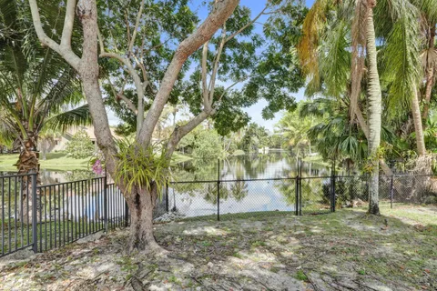 $990,000 | 9721 Sea Turtle Drive, Plantation, FL 33324
