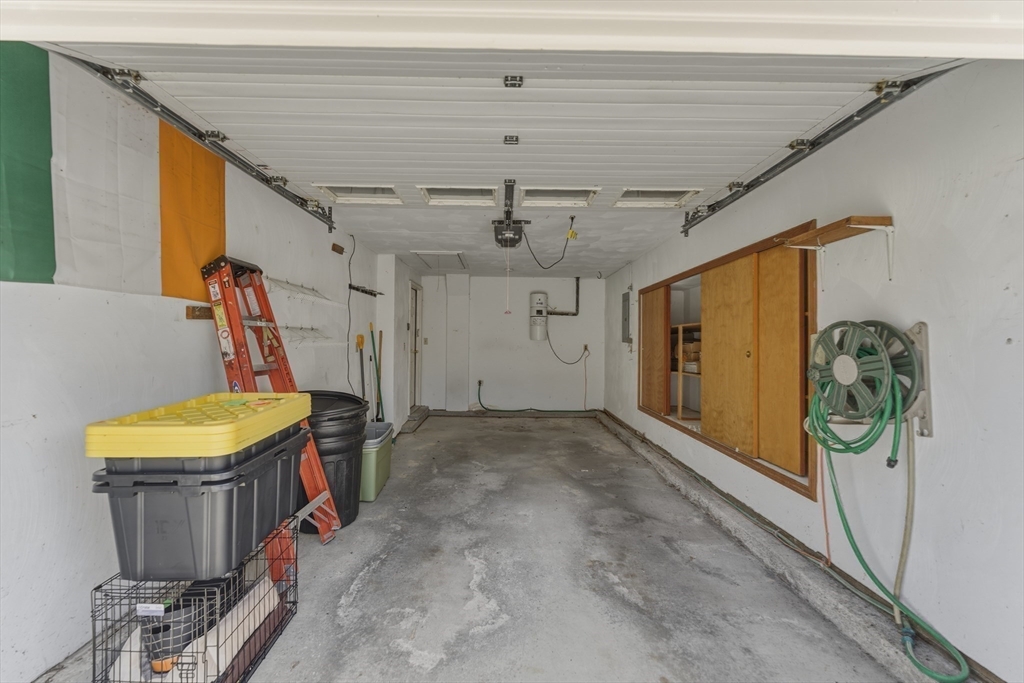 402 Ridgefield Circle, Unit D Clinton, MA 01510 - Photo 31 of 35