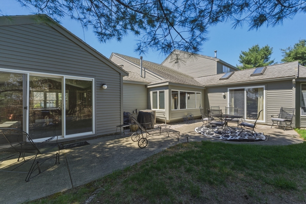 402 Ridgefield Circle, Unit D Clinton, MA 01510 - Photo 32 of 35
