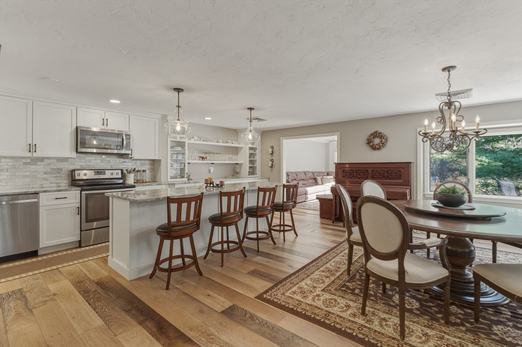 402 Ridgefield Circle, Unit D Clinton, MA 01510 - Photo 6 of 35