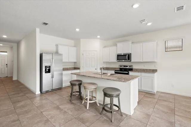 $2,600 | 6259 Northwest Regent Street, Port St. Lucie, FL 34983