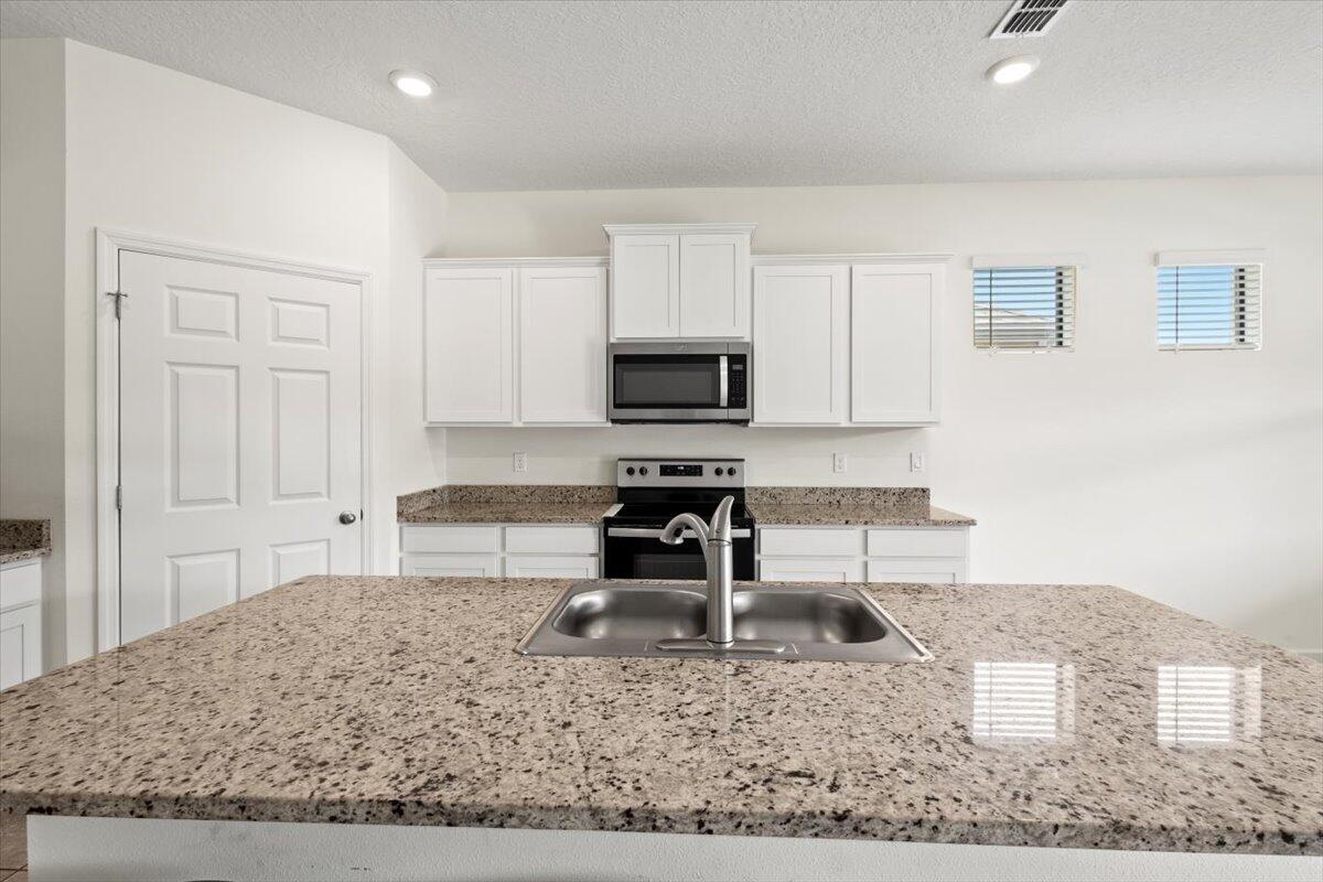 6259 Northwest Regent Street Port St. Lucie, FL 34983 - Photo 8 of 29 08-GG3A2789