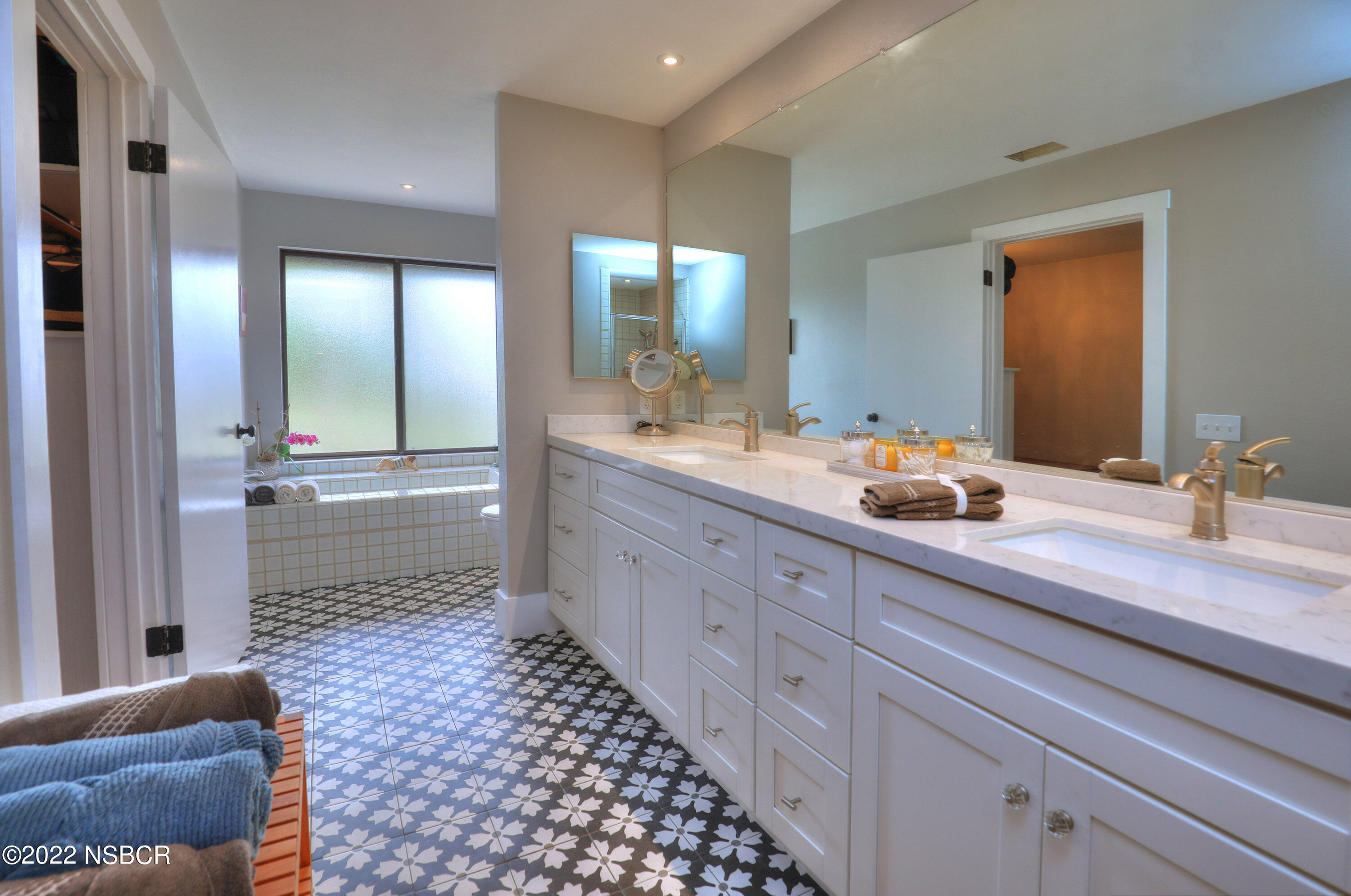 1893 Ringsted Drive Solvang, CA 93463 - Photo 24 of 43 18 - Primary Bath