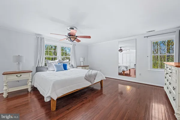 $1,025,000 | 6 Starlight Court, Potomac, MD 20854