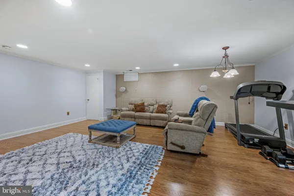 $1,025,000 | 6 Starlight Court, Potomac, MD 20854