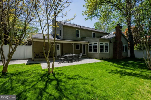 $1,025,000 | 6 Starlight Court, Potomac, MD 20854