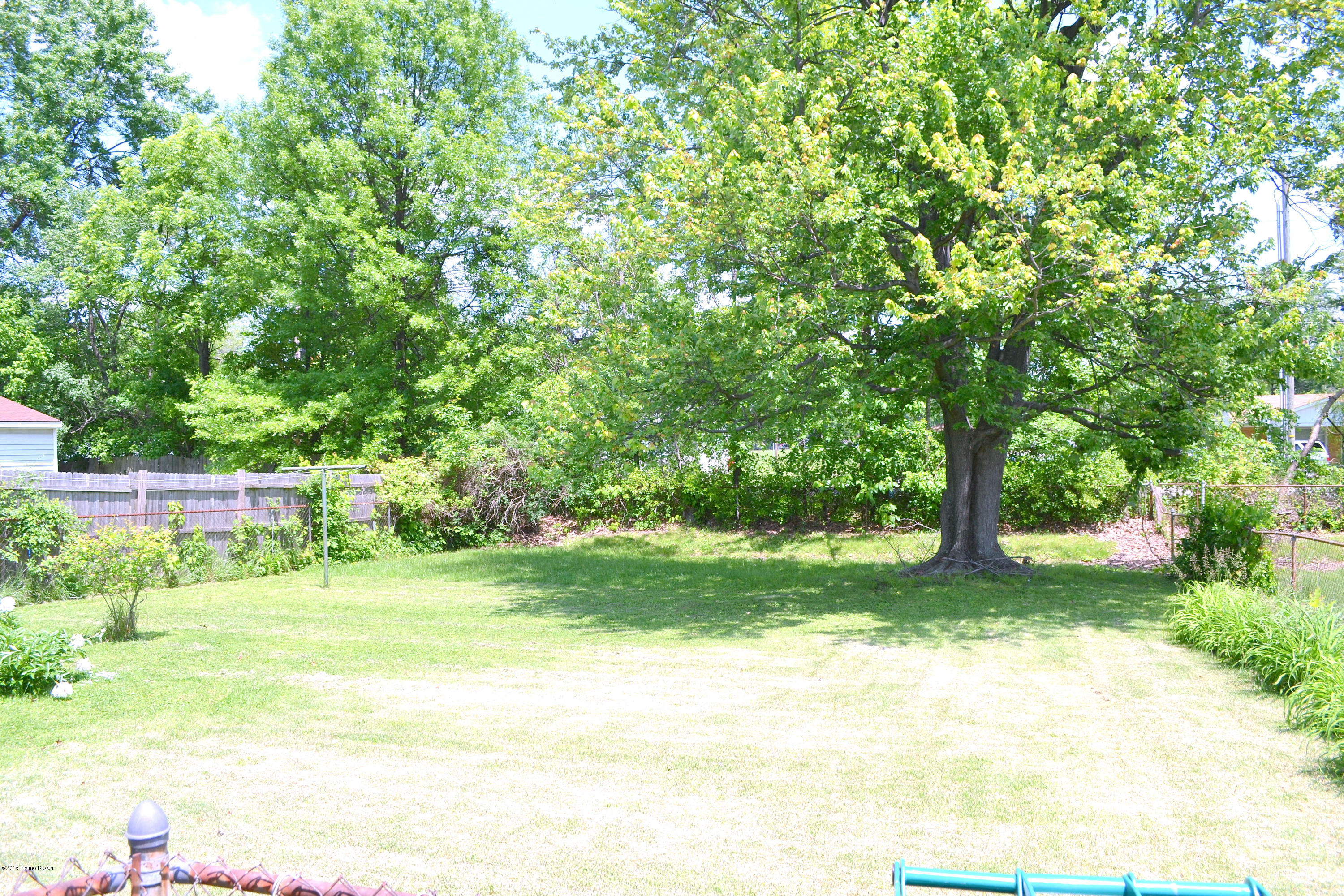 4831 Redstart Road Louisville, KY 40213 - Photo 12 of 14 DSC_0012