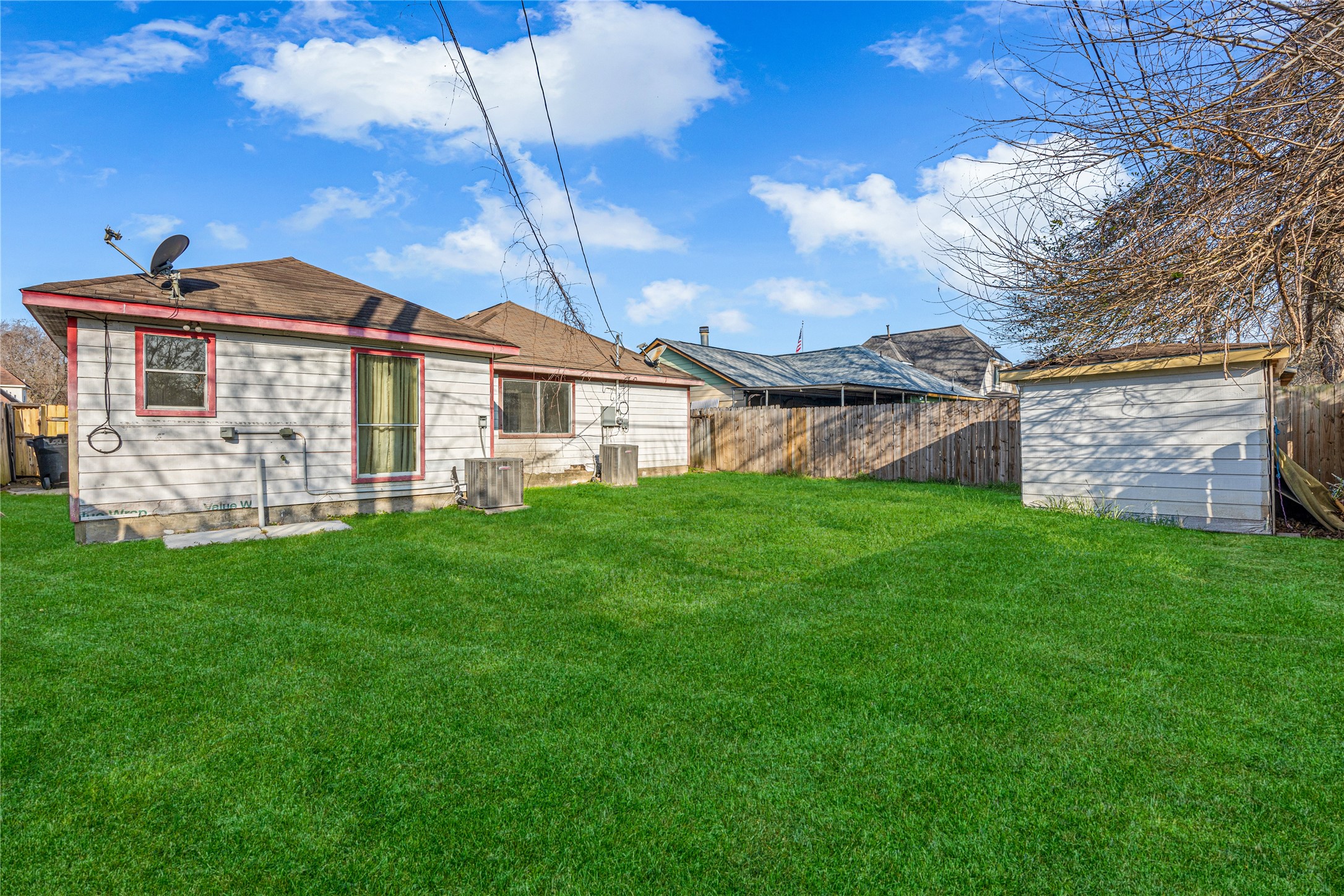 11018 Clark Road Houston, TX 77076 - Photo 22 of 25