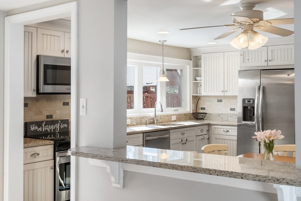 180 High Plain Road Andover, MA 01810 - Photo 10 of 38 Gallery Image 10