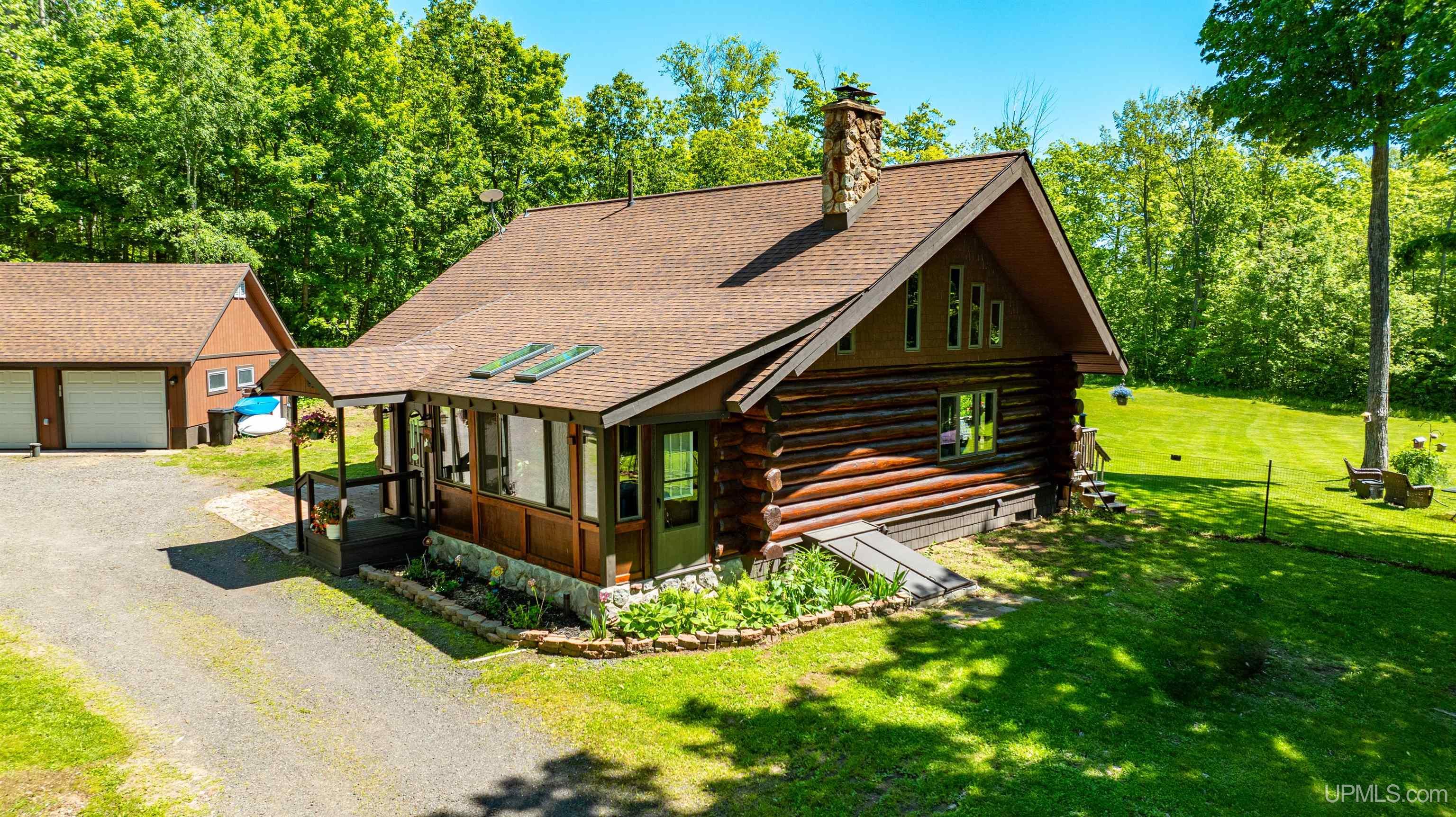 49270 Coal Dock Road Hancock, MI 49930 - Photo 2 of 79 Gallery Image 2