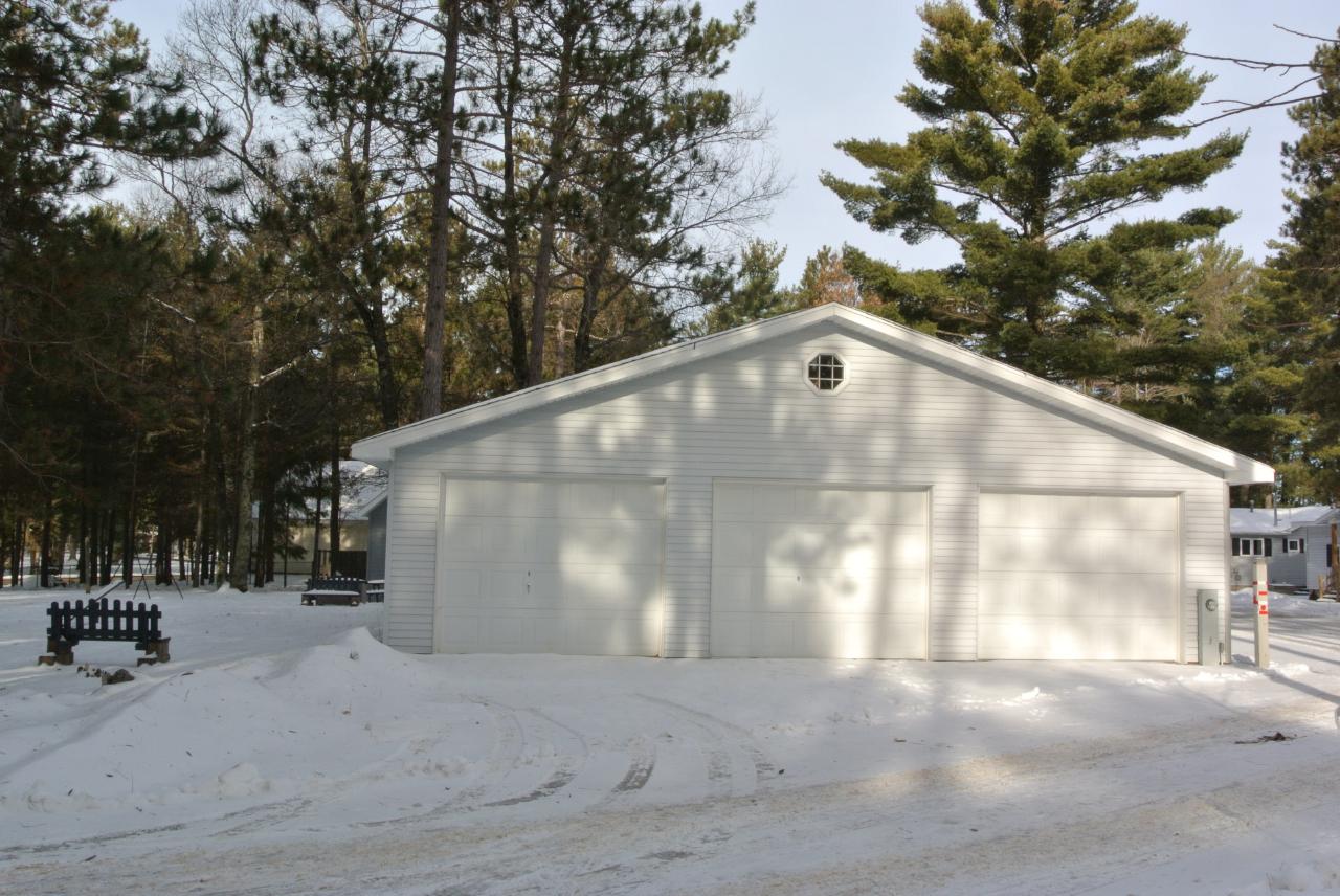 9484 Country Club Road, Unit 6 Minocqua, WI 54548 - Photo 13 of 41 Gallery Image 13