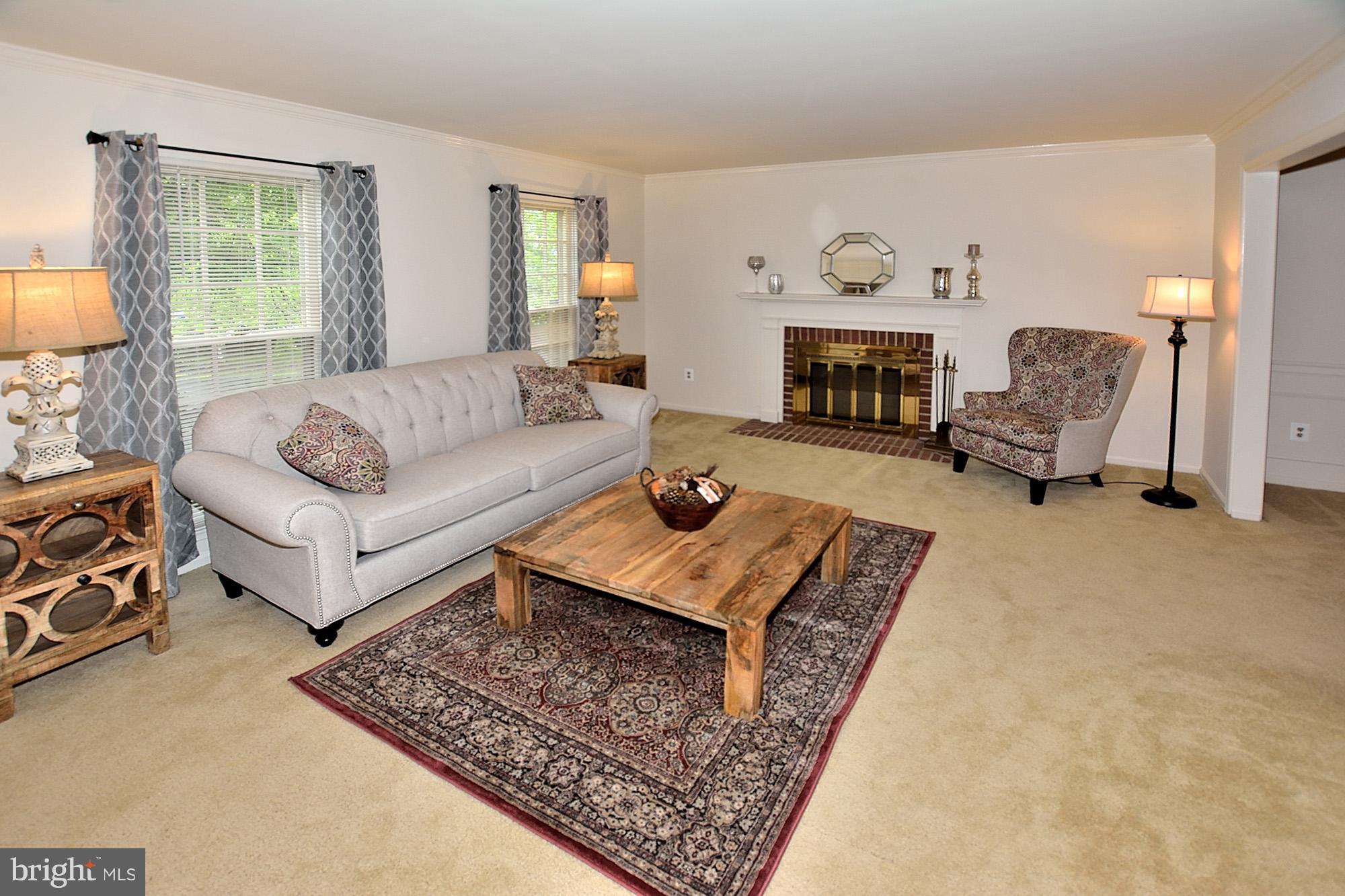 103 Minor Road Sterling, VA 20165 - Photo 4 of 30 Living Room