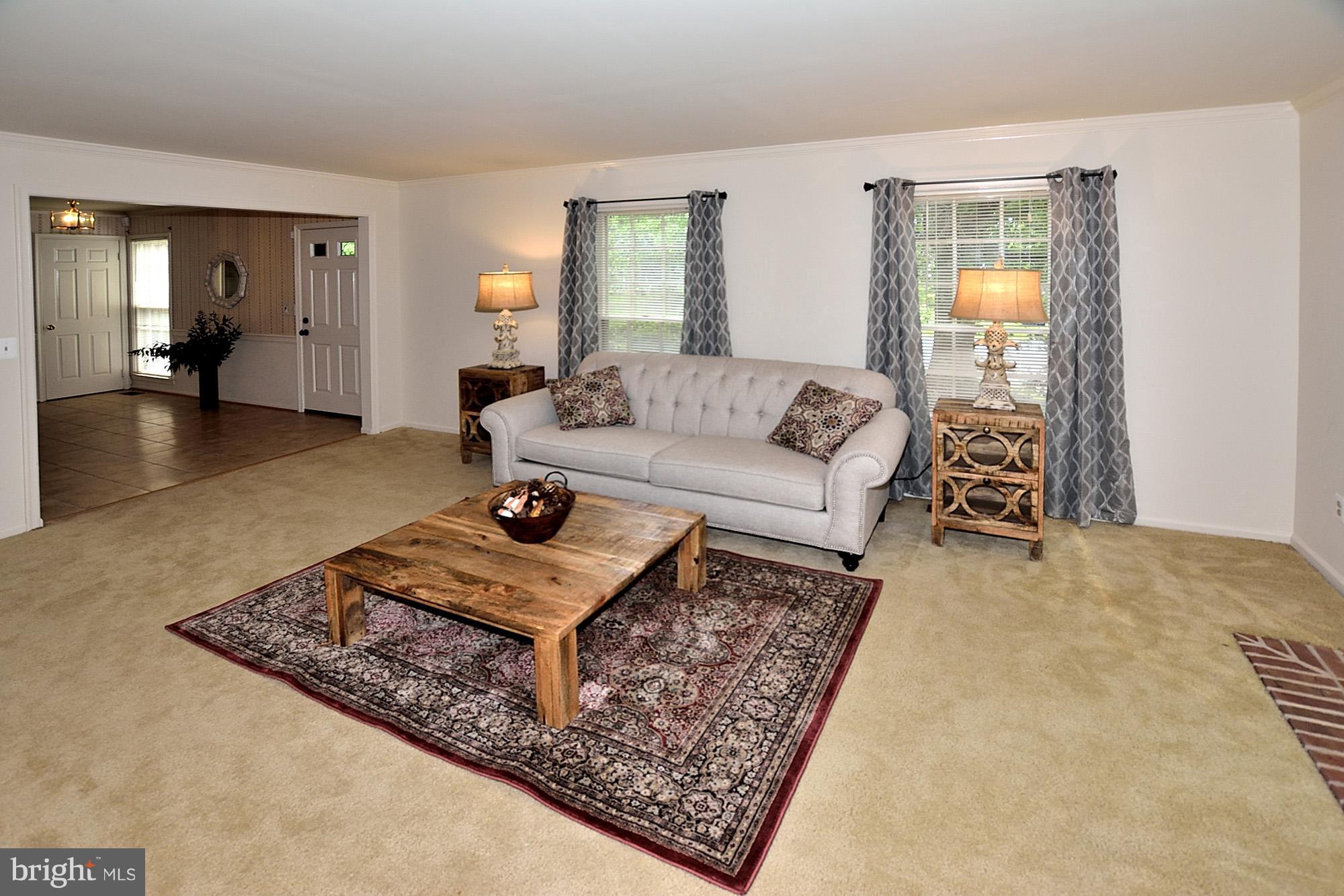 103 Minor Road Sterling, VA 20165 - Photo 5 of 30 Living Room