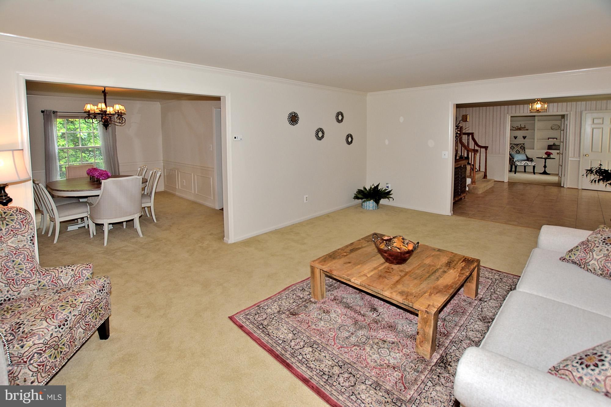 103 Minor Road Sterling, VA 20165 - Photo 6 of 30 Living room