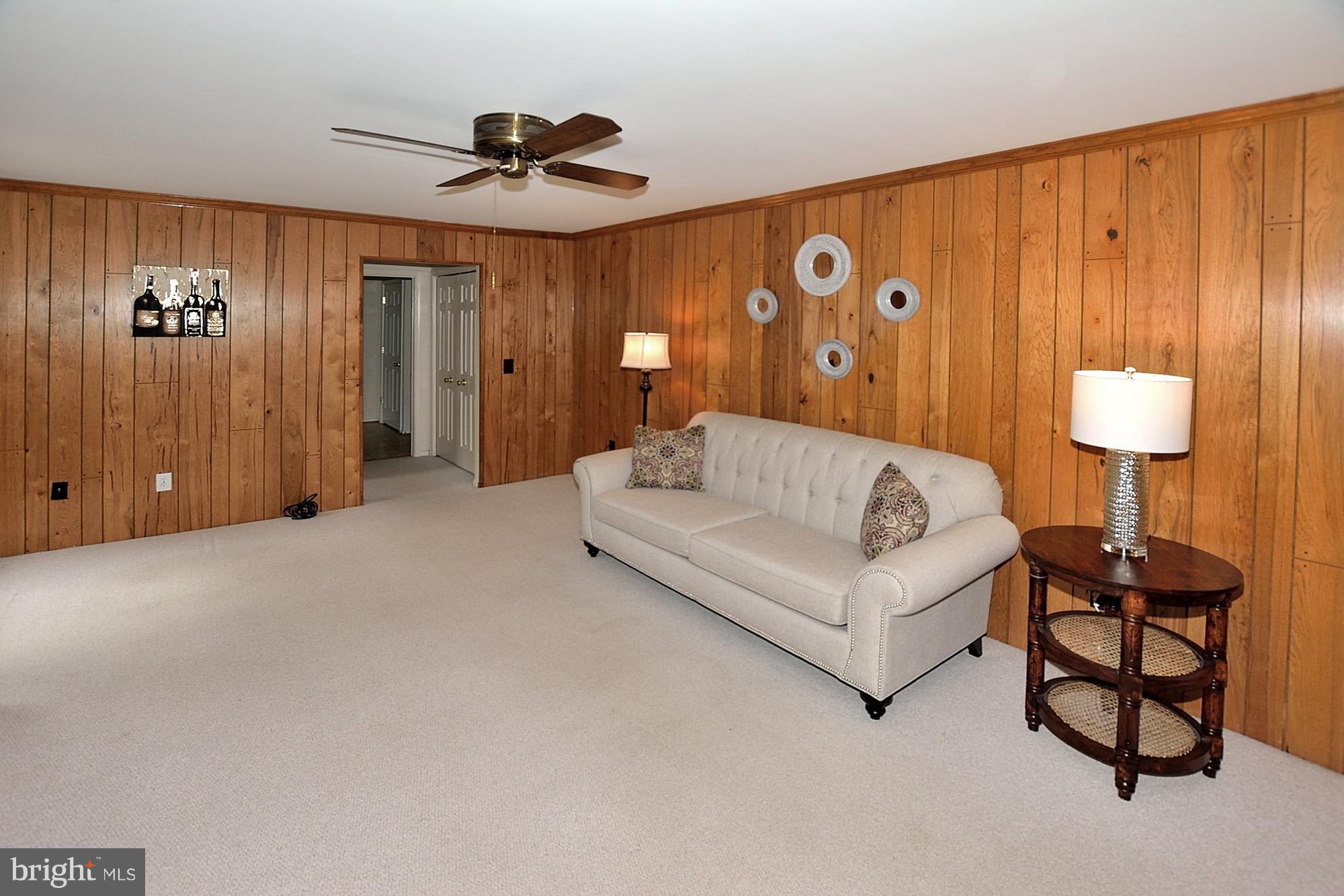 103 Minor Road Sterling, VA 20165 - Photo 10 of 30 Family Room