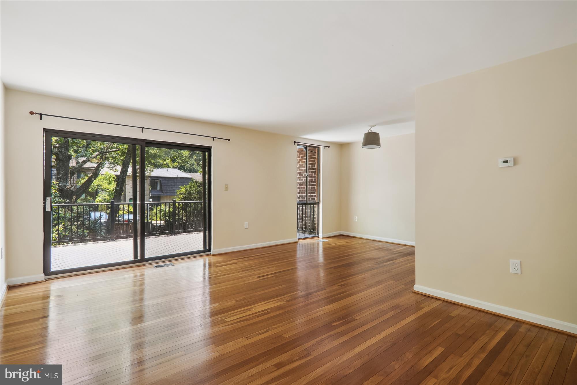 8194 Inverness Ridge Road Potomac, MD 20854 - Photo 13 of 30 Living Room