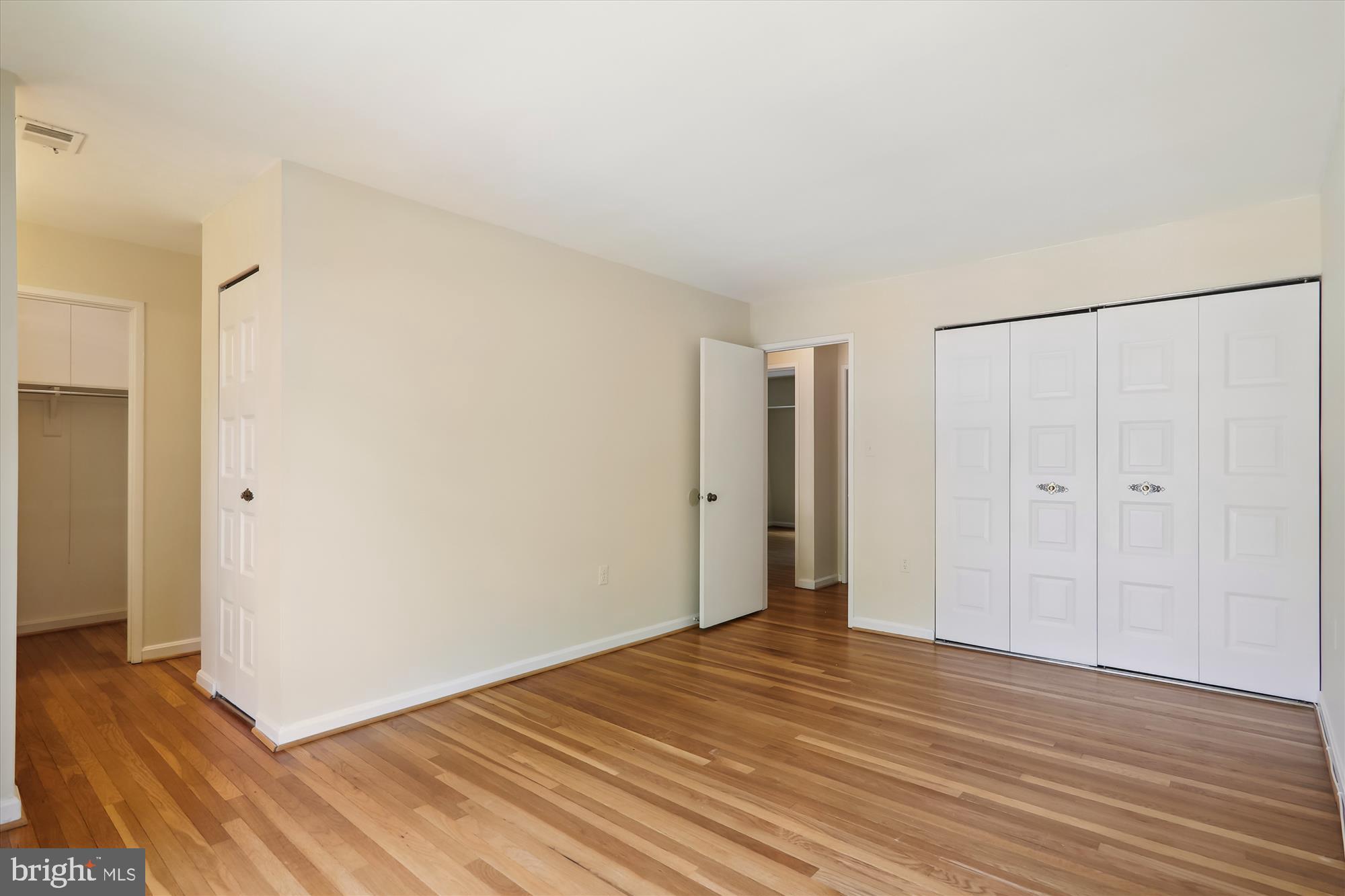 8194 Inverness Ridge Road Potomac, MD 20854 - Photo 18 of 30 Primary Bedroom