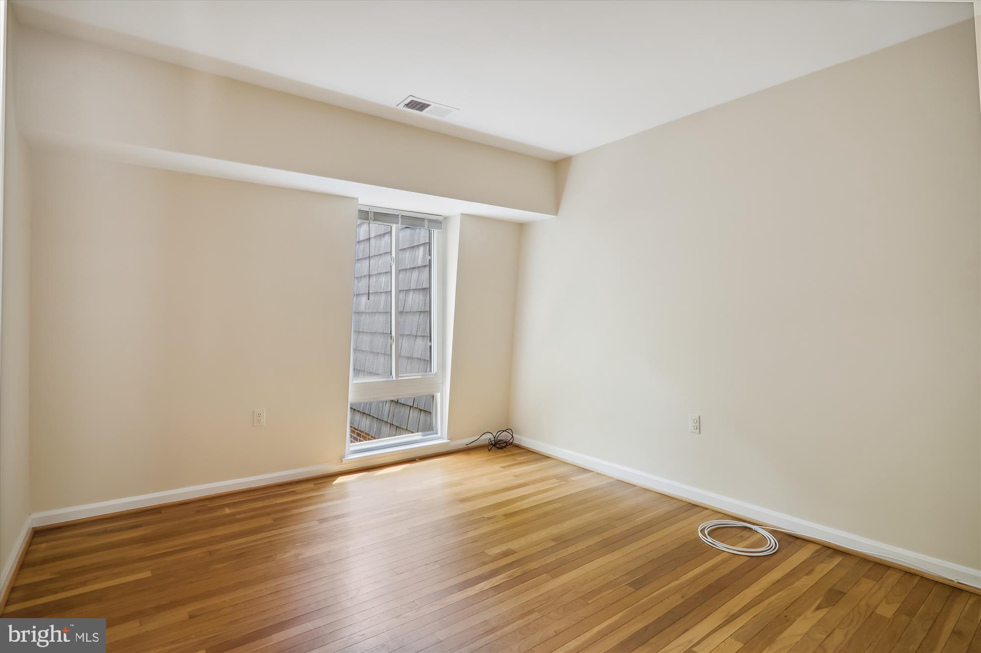 8194 Inverness Ridge Road Potomac, MD 20854 - Photo 20 of 30 Bedroom 2