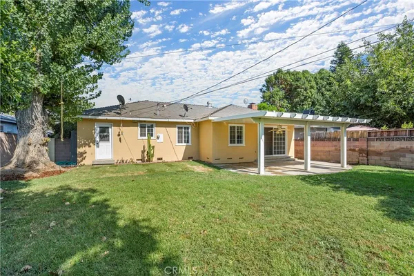 $3,950 | 7721 Oakdale Avenue, Winnetka, CA 91306