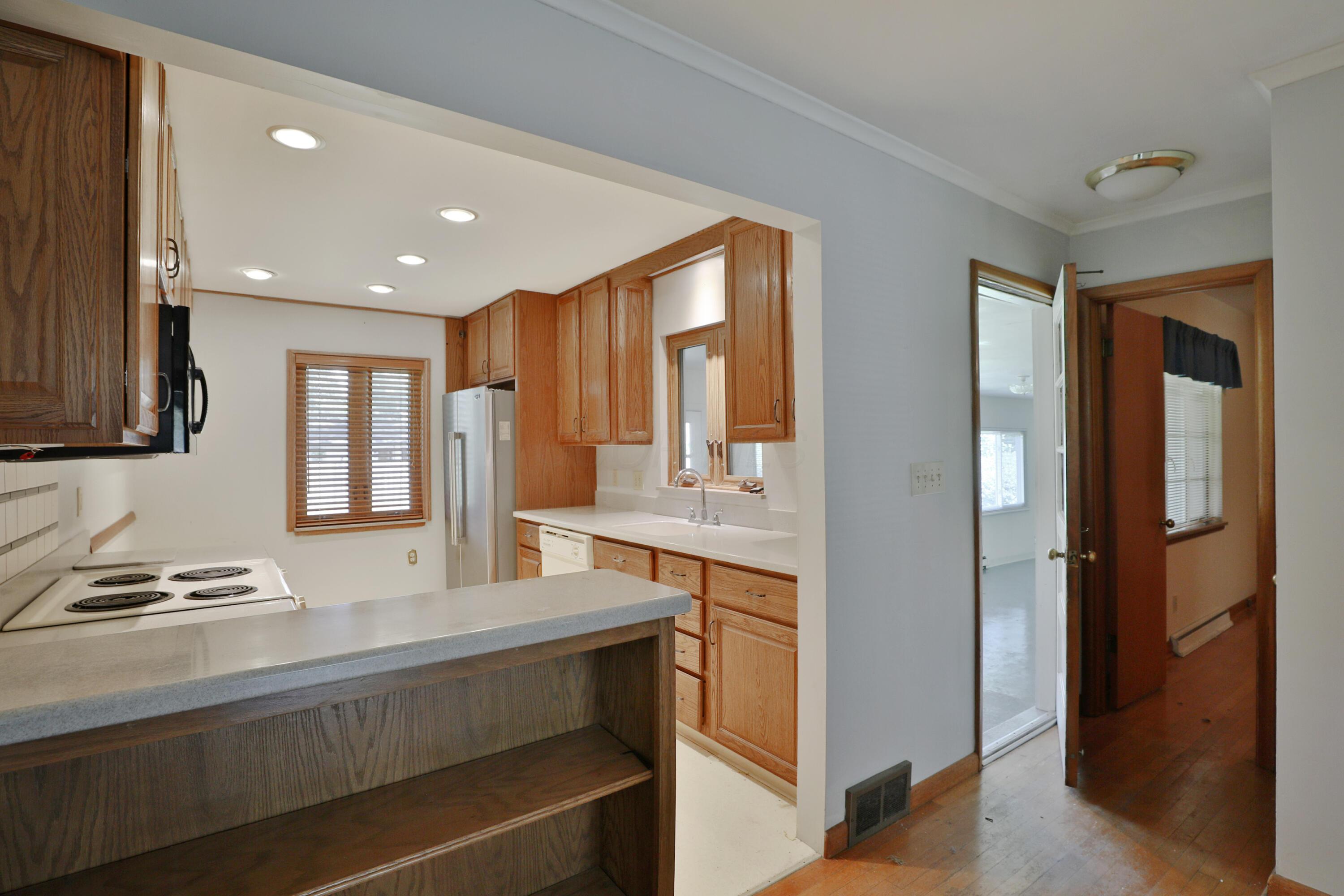 3499 Kirkham Road Columbus, OH 43221 - Photo 17 of 46 3499-KirkhamRd-15