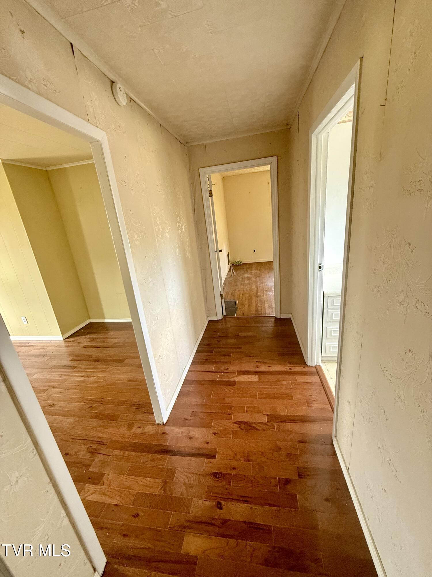 11446 Bedford Road Coeburn, VA 24230 - Photo 12 of 24 hall between bedrooms