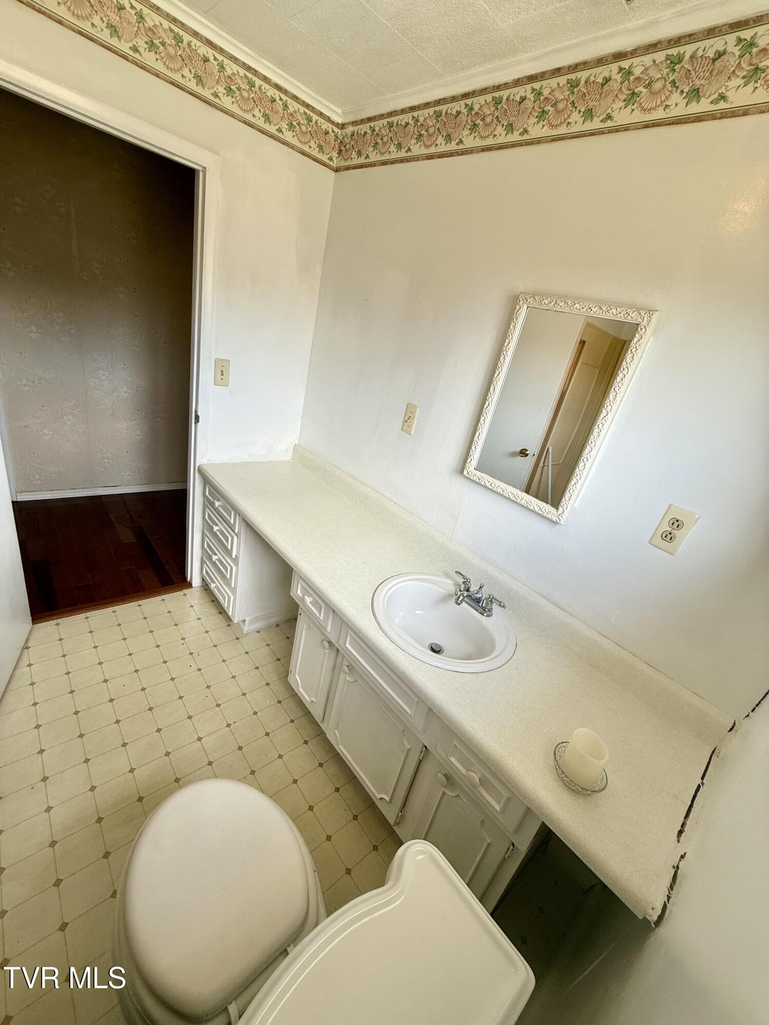 11446 Bedford Road Coeburn, VA 24230 - Photo 17 of 24 bathroom