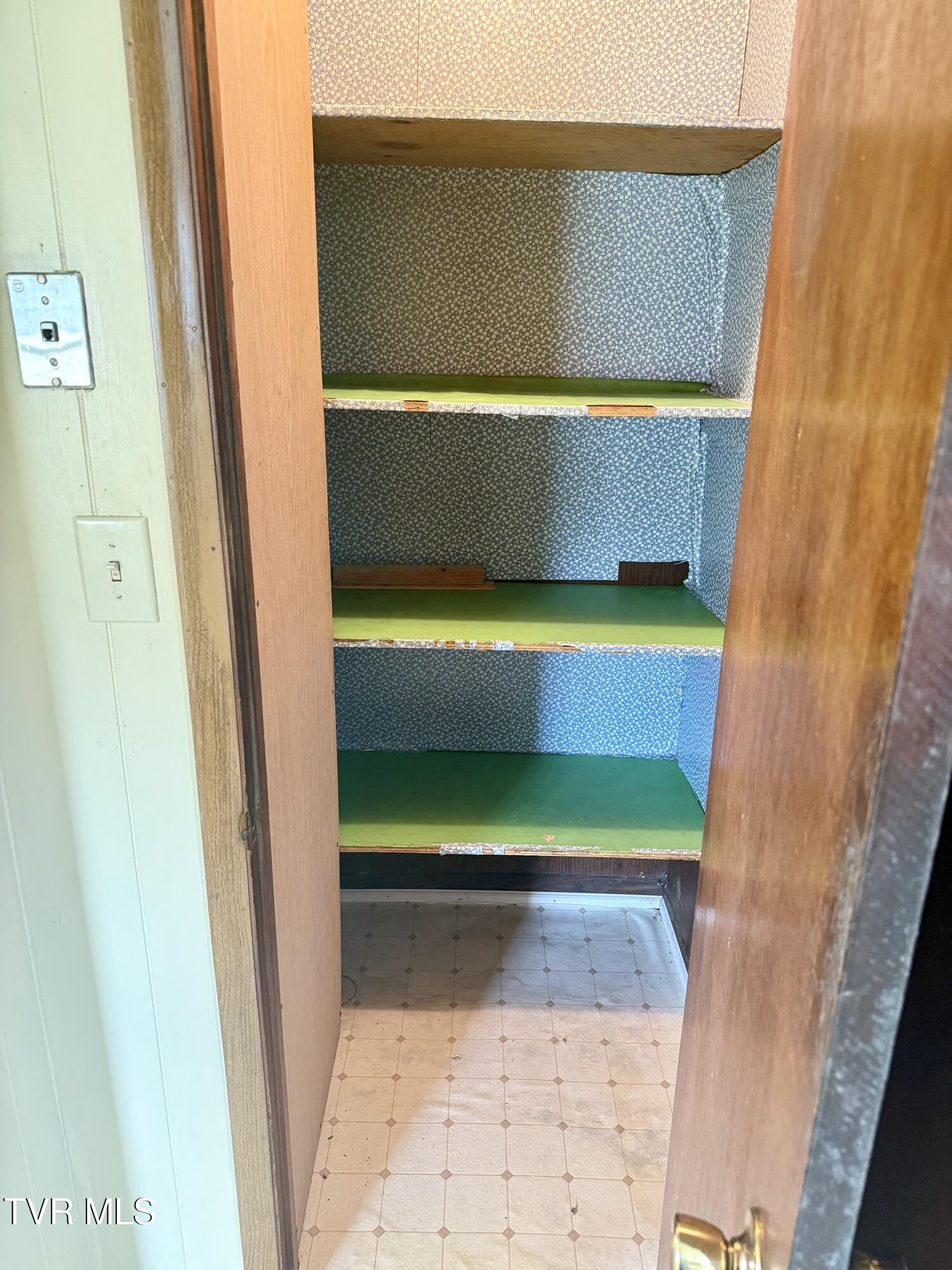 11446 Bedford Road Coeburn, VA 24230 - Photo 7 of 24 pantry