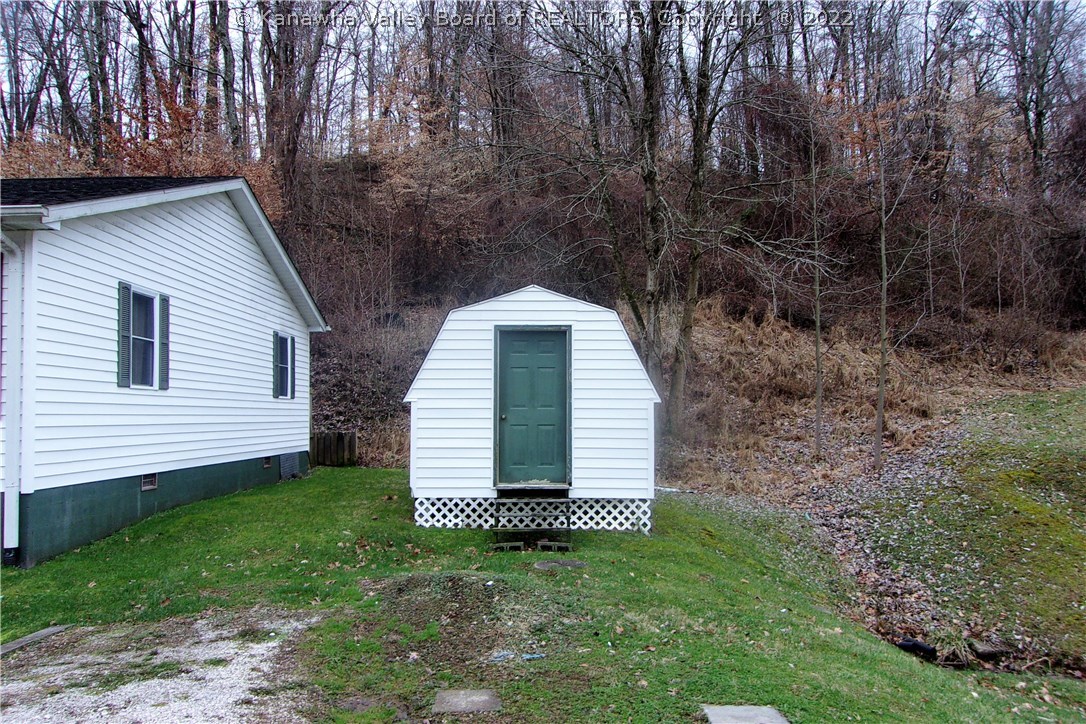 792 Thompson Road Culloden, WV 25510 - Photo 13 of 14 Gallery Image 13
