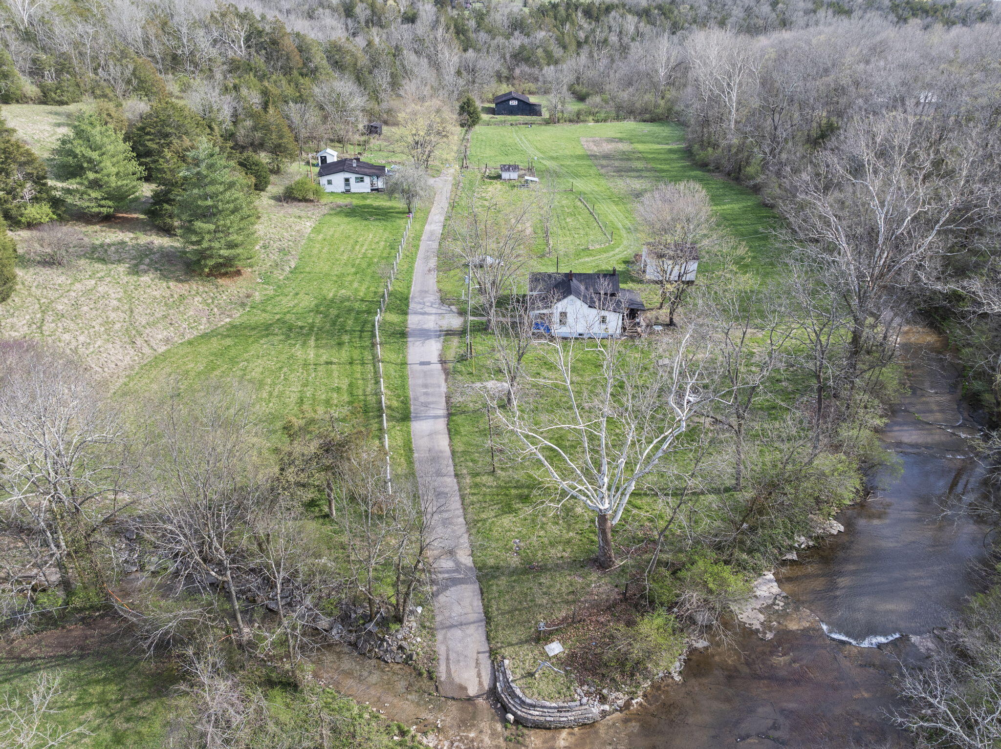 121 Johnson Road Lexington, KY 40515 - Photo 20 of 42 16-web-or-mls-DJI_20250401171824_0203_D