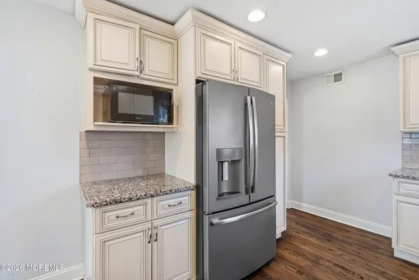 $42,000 | 19 Carole Drive, Oakhurst, NJ 07755