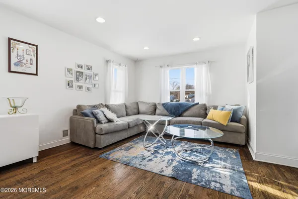 $42,000 | 19 Carole Drive, Oakhurst, NJ 07755