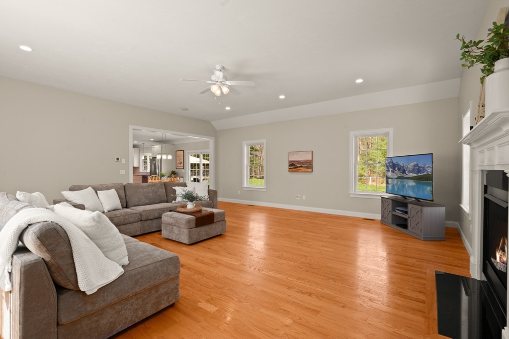261 Ipswich Road Boxford, MA 01921 - Photo 16 of 42