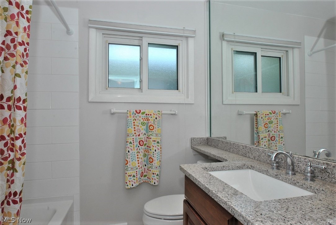 1091 Haverston Road Lyndhurst, OH 44124 - Photo 21 of 27 Fully updated bathroom