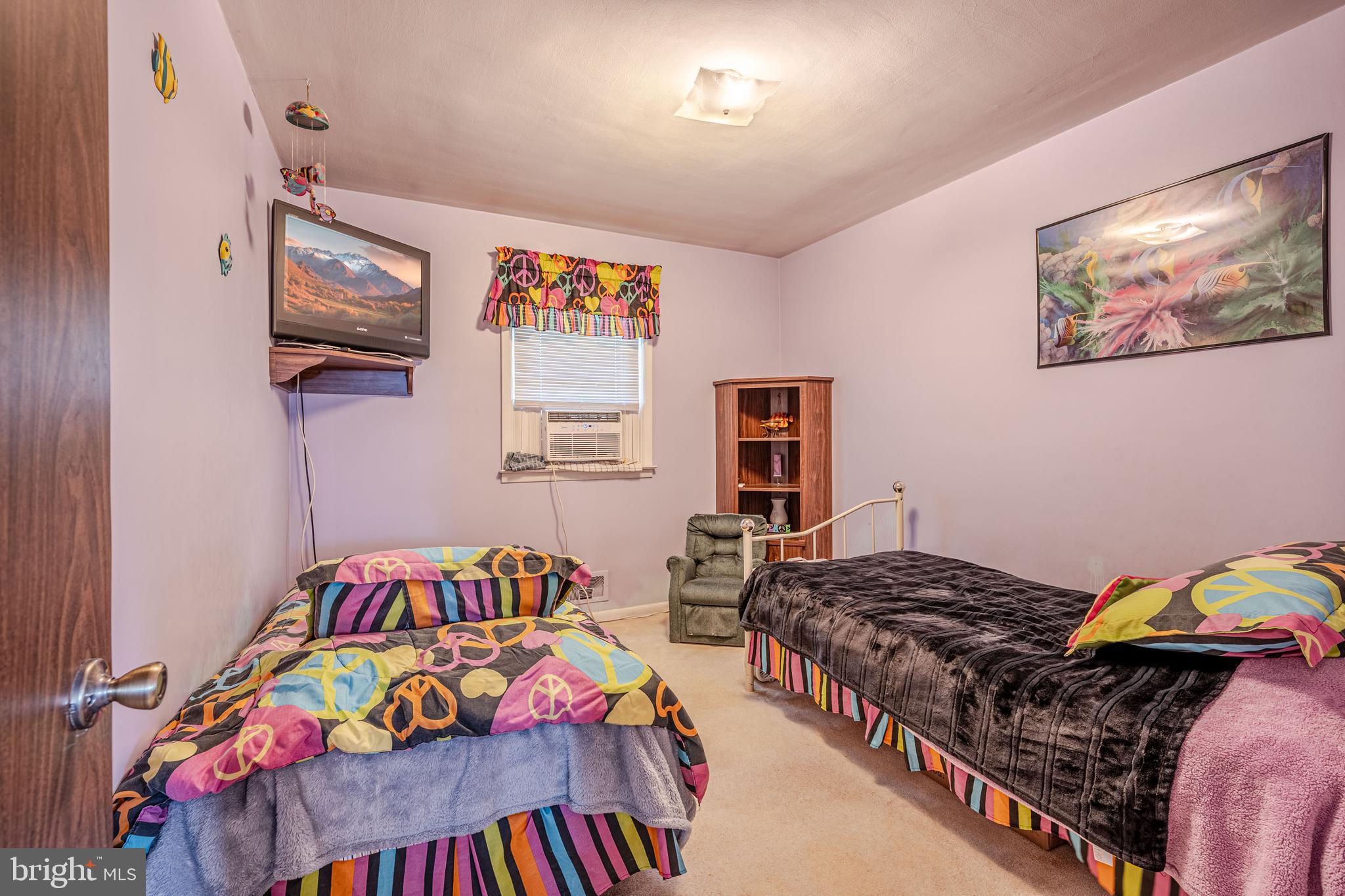 4352 Ruth Road Emmaus, PA 18049 - Photo 7 of 33