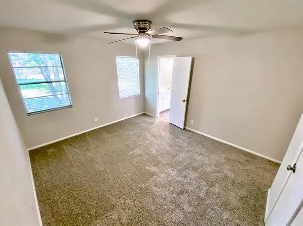 $2,150 | 4808 Curzon Avenue, Fort Worth, TX 76107