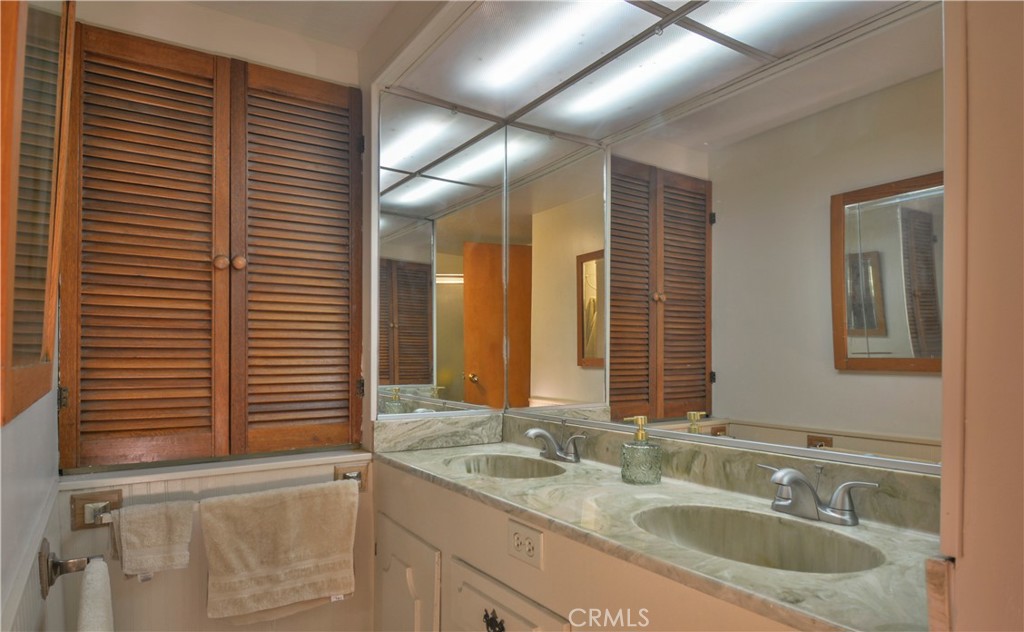 21962 Elliot Road Cedarpines Park, CA 92322 - Photo 22 of 37 Primary Onsuite