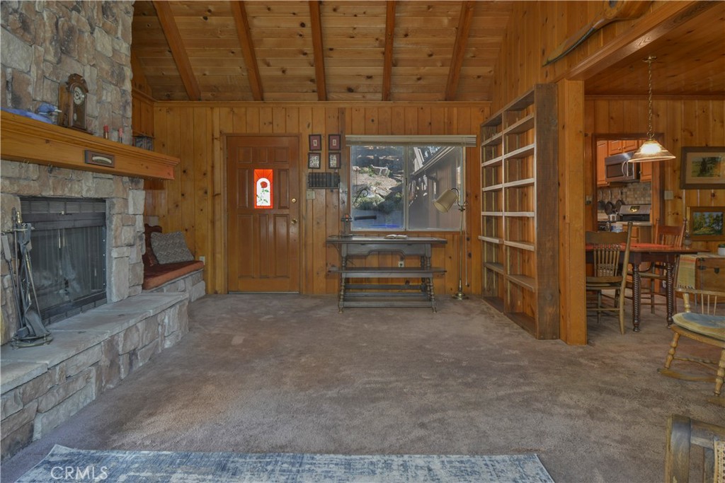 21962 Elliot Road Cedarpines Park, CA 92322 - Photo 6 of 37 Living Room