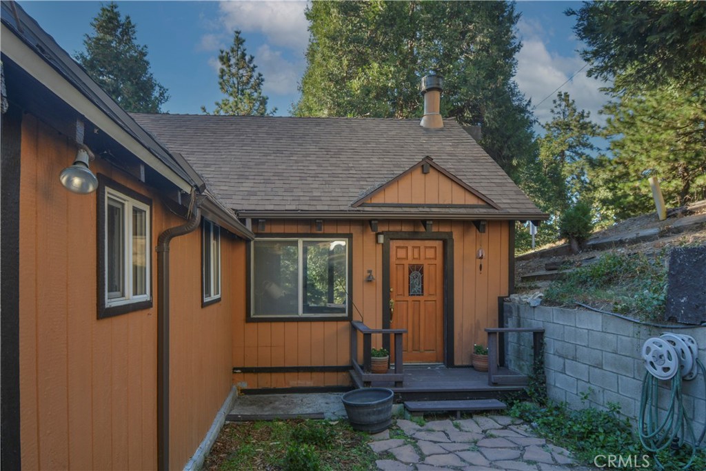 21962 Elliot Road Cedarpines Park, CA 92322 - Photo 7 of 37 Front Entry