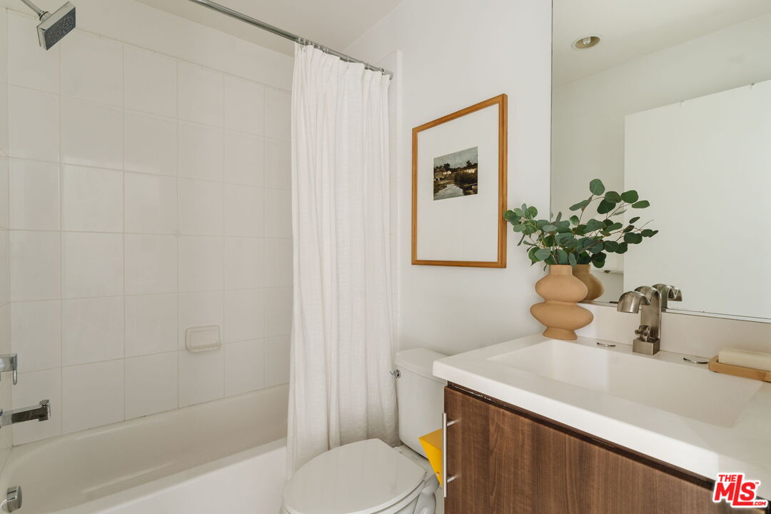 2211 Polyscope Place Los Angeles, CA 90026 - Photo 26 of 36