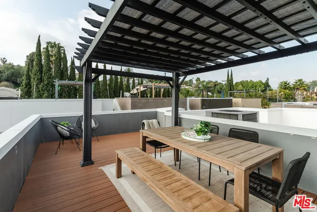 a outdoor view with a sitting space