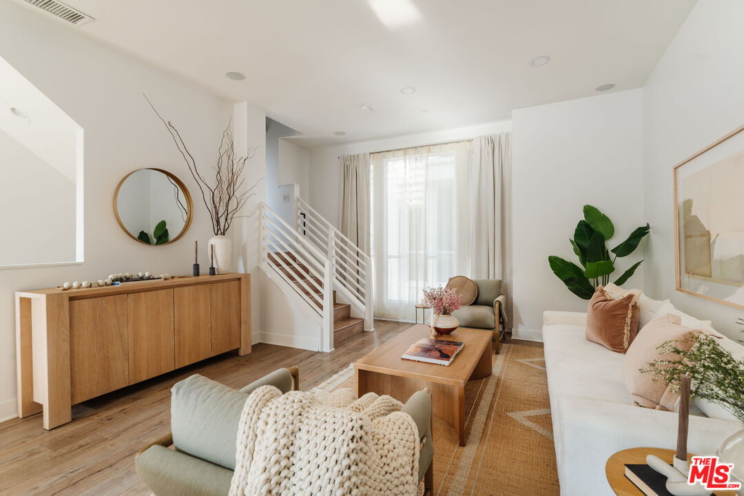 2211 Polyscope Place Los Angeles, CA 90026 - Photo 9 of 36