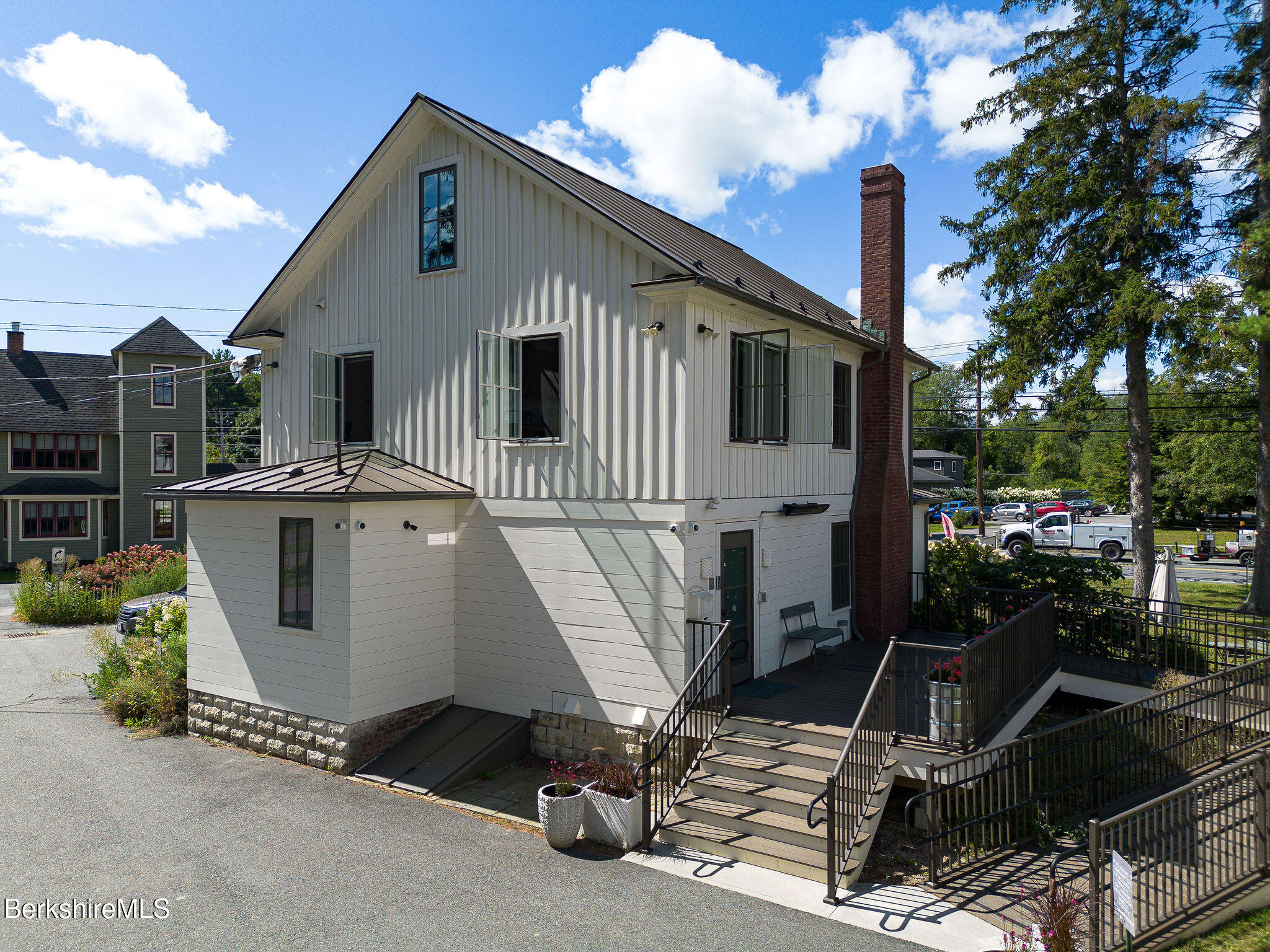 783 Main Street Great Barrington, MA 01230 - Photo 29 of 31 0006