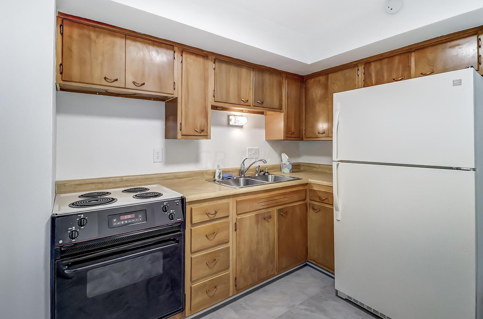 4467 Wanda Lane Road Columbus, OH 43224 - Photo 7 of 36 007