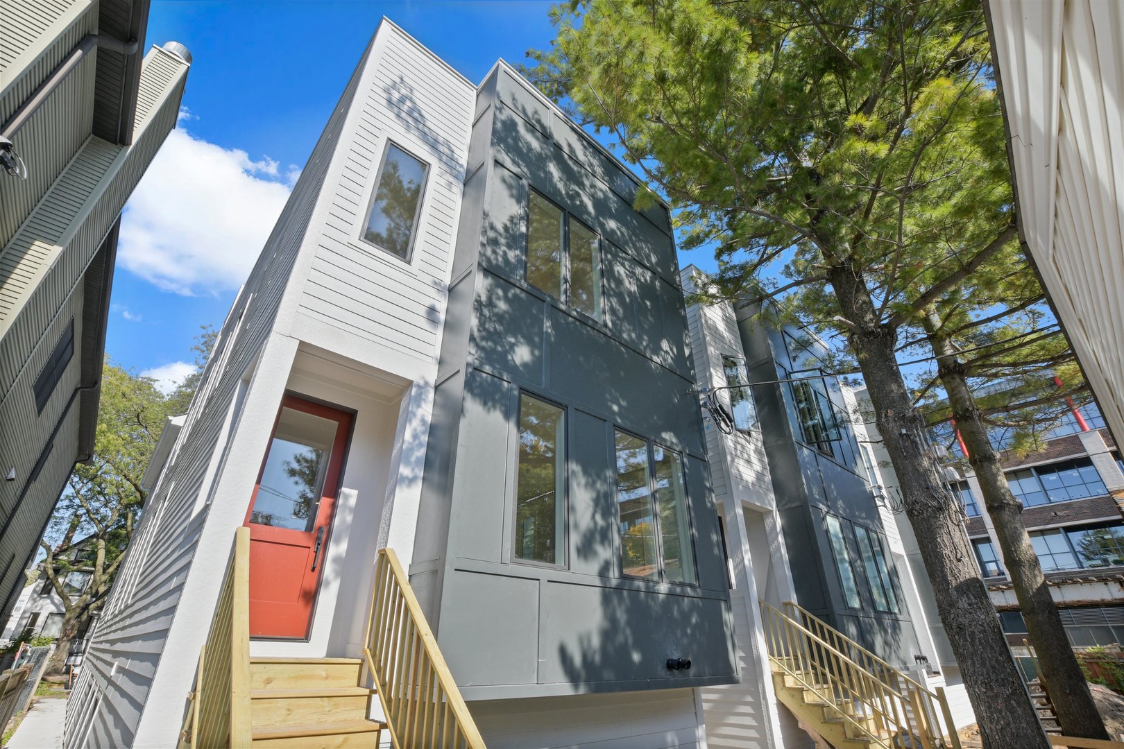 1831 West Berenice Avenue, Unit 2, Chicago, IL 60613 Compass