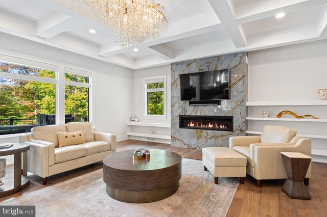 $5,125,000 | 8600 Brook Road, McLean, VA 22102