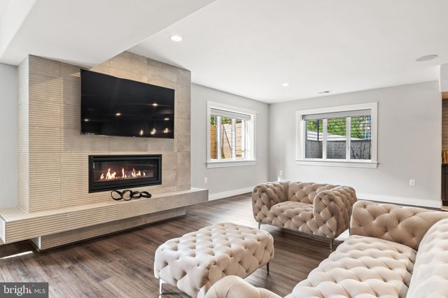 $5,125,000 | 8600 Brook Road, McLean, VA 22102