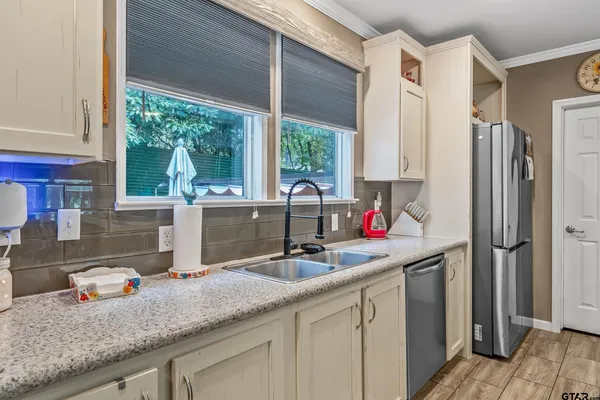 $229,900 | 289 North Lake Drive, Murchison, TX 75778