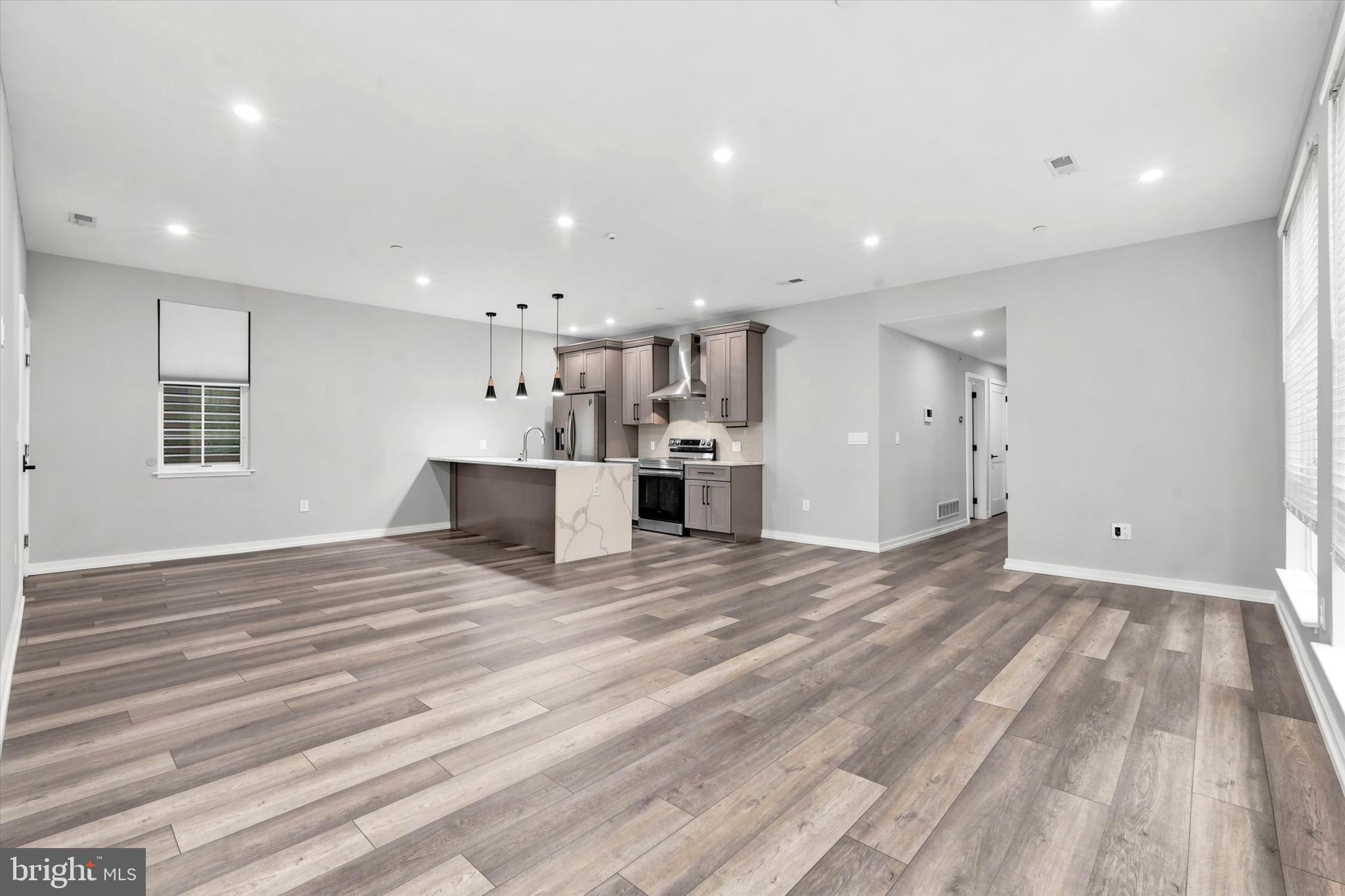 2412 Innovator Way, Unit 4 Philadelphia, PA 19146 - Photo 4 of 21