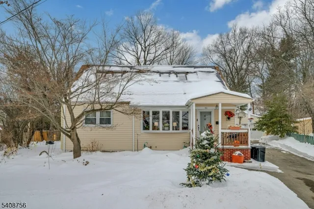 $679,000 | 45 Wells Court, Bloomfield, NJ 07003